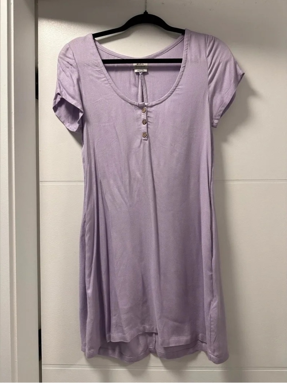 RVCA Lavender 100% Viscose Swing Dress | Lilac Short Sleeve Button Detail | Sz S - Picture 1 of 6